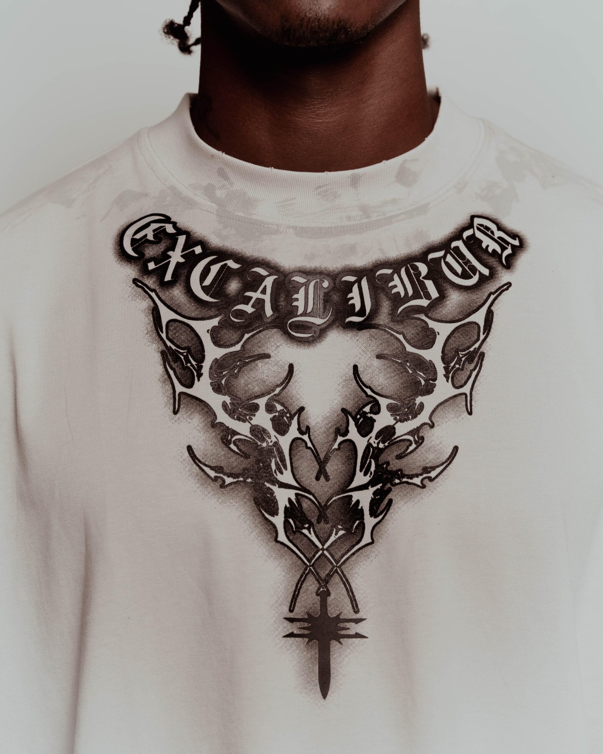 Emblem Neck T-Shirt - Imagen 5