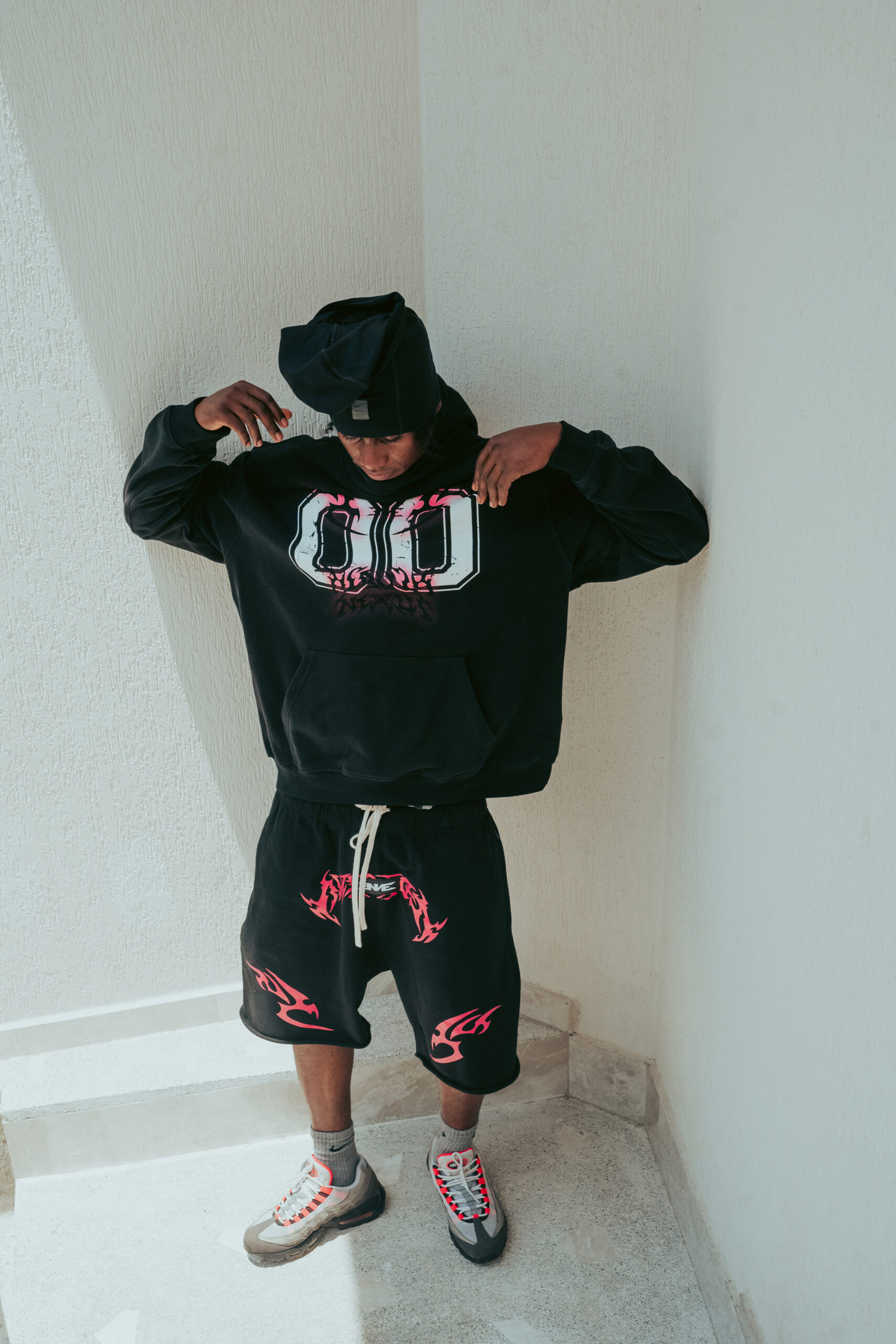 INFERNO SHORTS - Color Midnight Black - Imagen 3