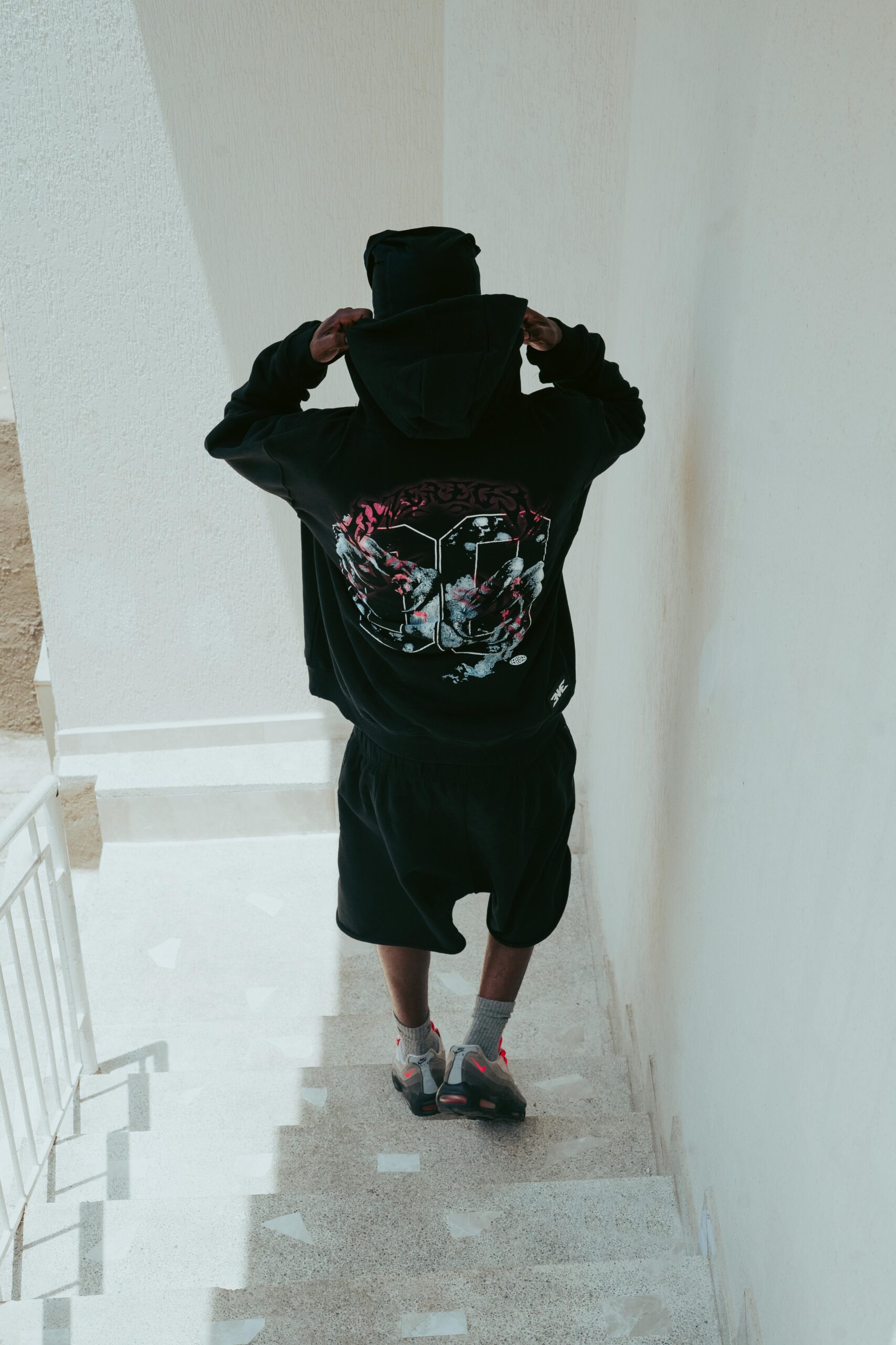 Genesis Hoodie - Color Deep Navy - Imagen 4